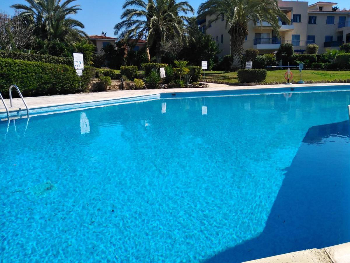 Paradise Gardens II Anastasia Apartment Paphos Ngoại thất bức ảnh