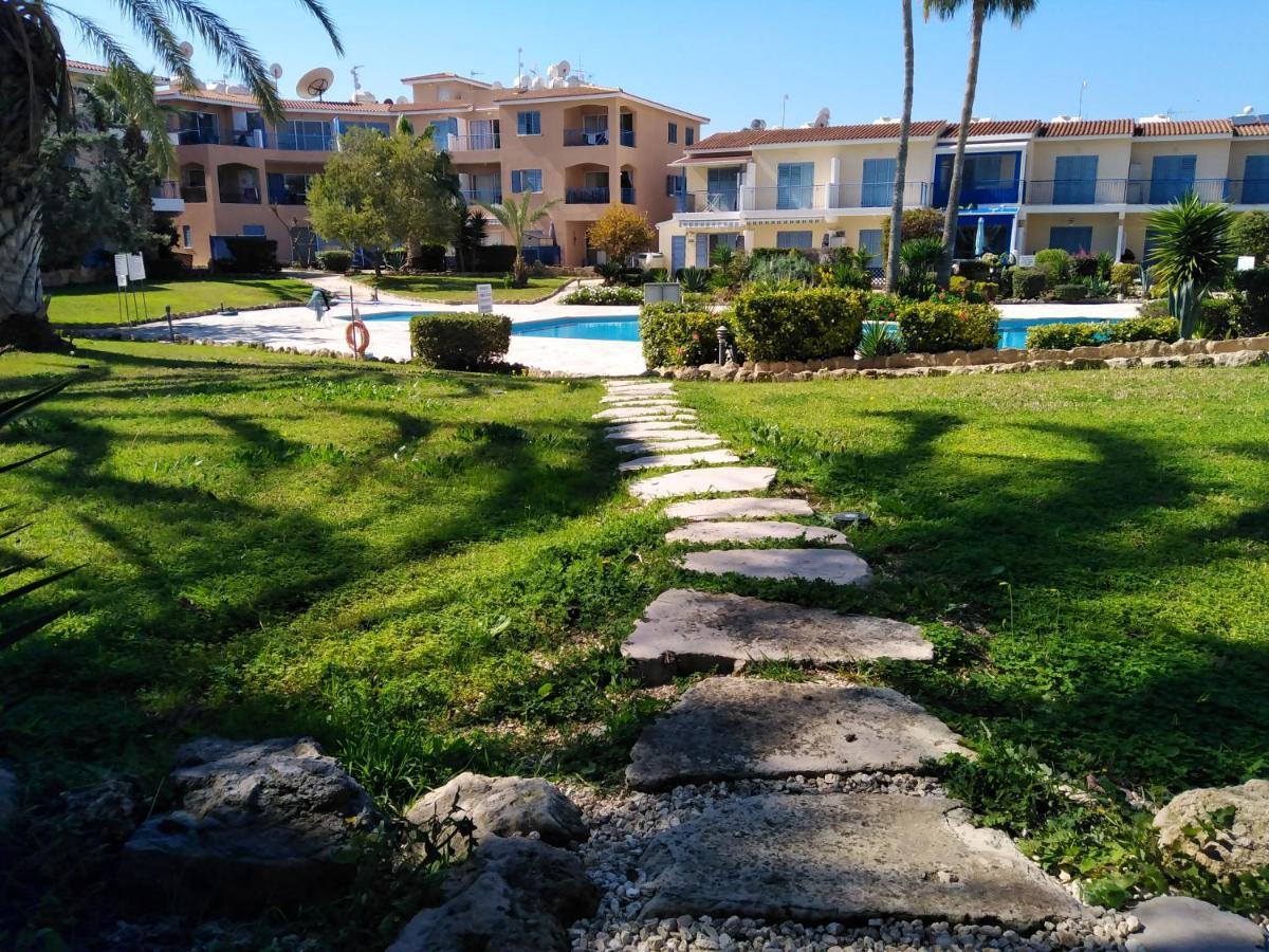 Paradise Gardens II Anastasia Apartment Paphos Ngoại thất bức ảnh