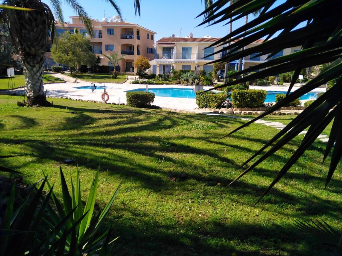 Paradise Gardens II Anastasia Apartment Paphos Ngoại thất bức ảnh